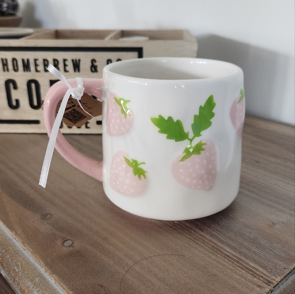 Lang Strawberry Coffee Mug NWT - hand painted, features strawberries, cup office - Picture 11 of 15